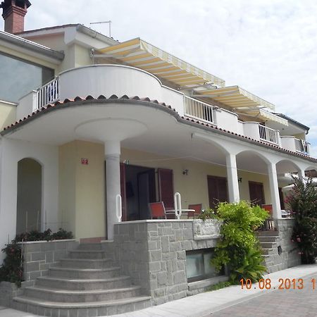 Rooms And Apartments Roza Portoroz Exterior photo