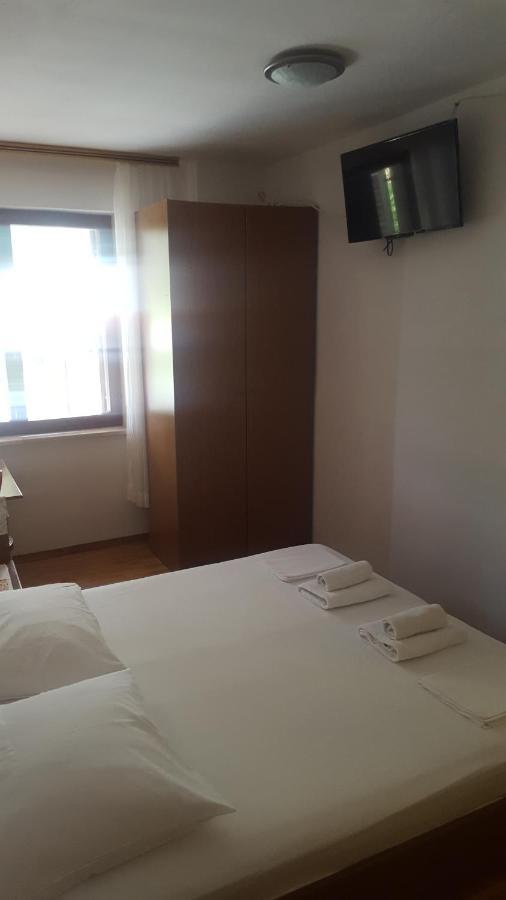 Rooms And Apartments Roza Portoroz Exterior photo