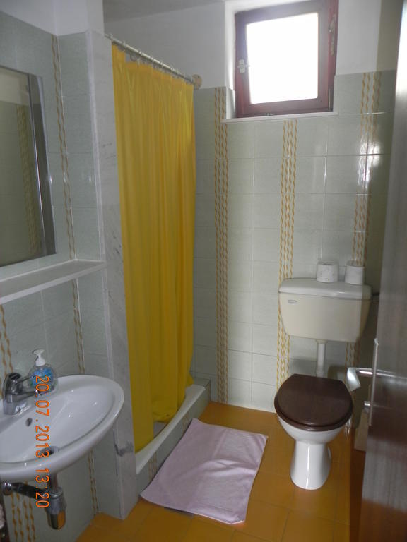 Rooms And Apartments Roza Portoroz Exterior photo