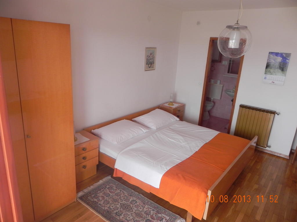 Rooms And Apartments Roza Portoroz Exterior photo